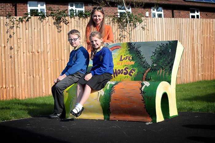 Kaspar Krzymindski, ten, and Melissa Wilson, nine, with artist Nicola Taggart (2)