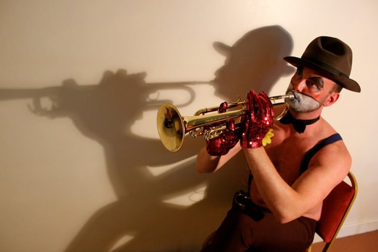 Dark Comedy Hotel At The Lantern
