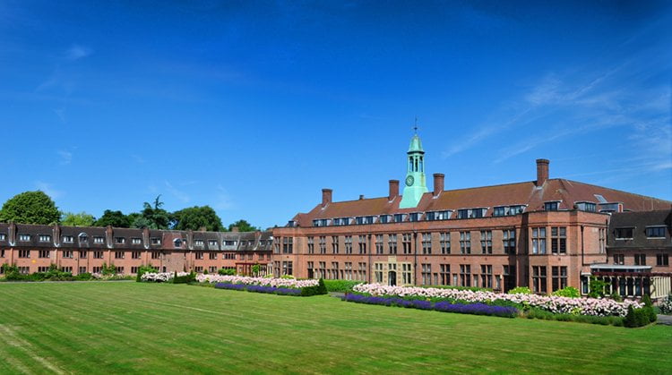 Liverpool Hope University continues to shine in National Student Survey