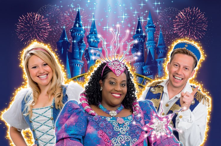 Alison Hammond Stars In Cinderella At The Floral Pavilion