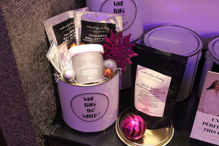 Suites Hotel & Spa gives the gift of Christmas