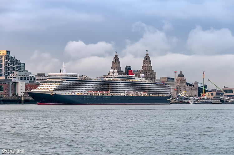 Queen Elizabeth to sail into Liverpool