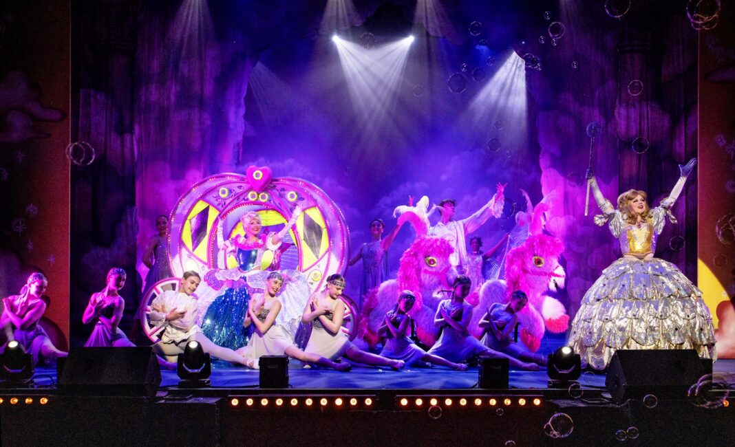 Review – Cinderella – St Helens Theatre Royal