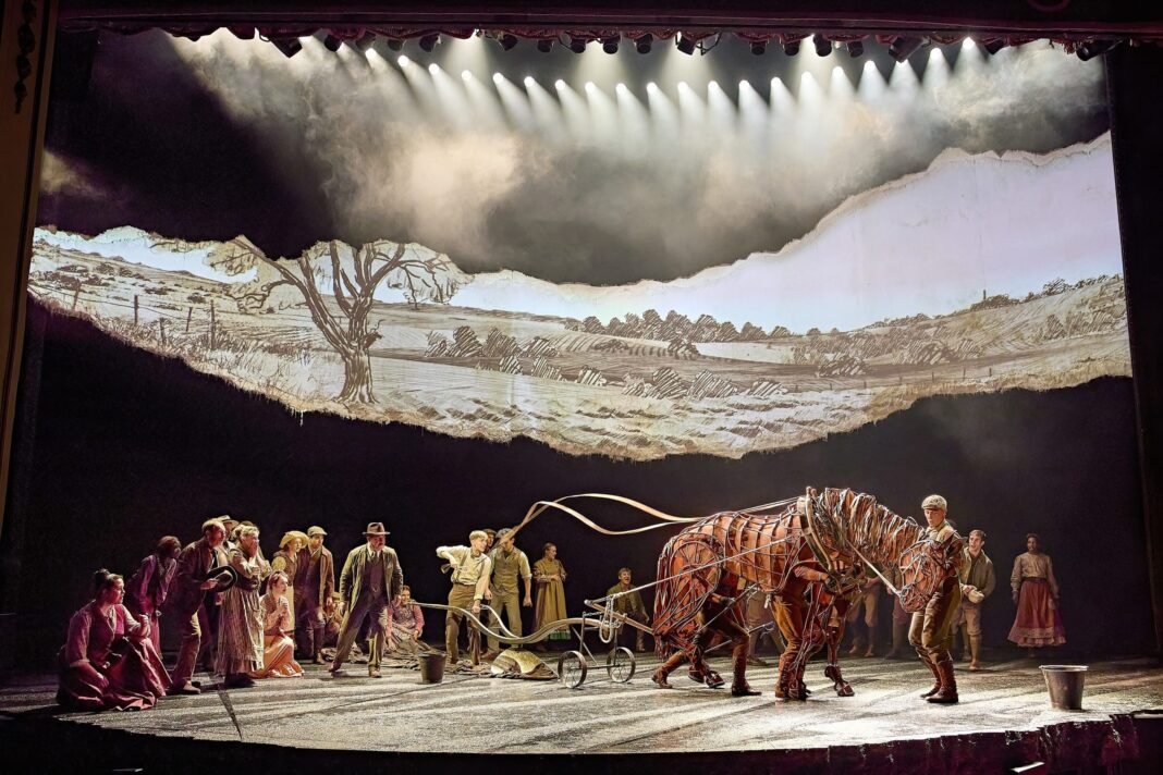 Review – War Horse (UK Tour) – Empire Theatre, Liverpool